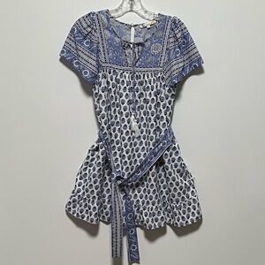 C&C CALIFORNIA BLUE WHITE FLORAL TASSEL NECK LINEN RUFFLE
HEM short sleeve DRESS